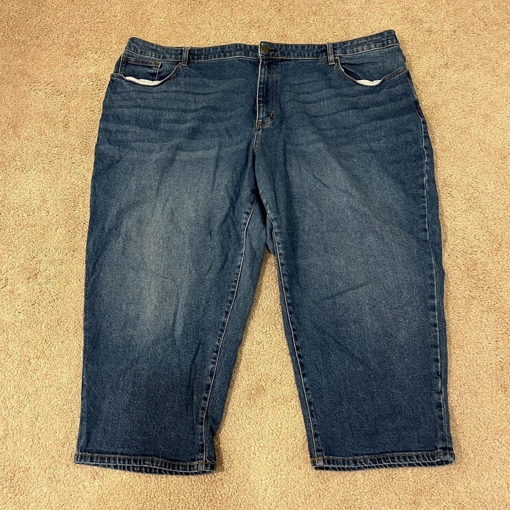Lane Bryant Signature Fit Mid Rise Boyfriend Capri with Flex Magic Waistband